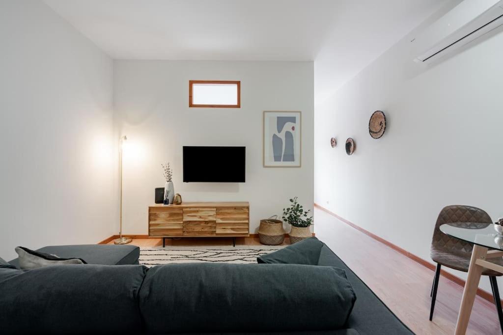 Modern Studio Near Metro Station Senhora da Hora Exterior photo